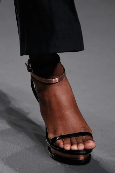 Look 26